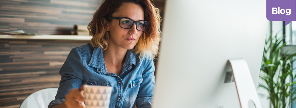 women looking at computer - hr outsourcing